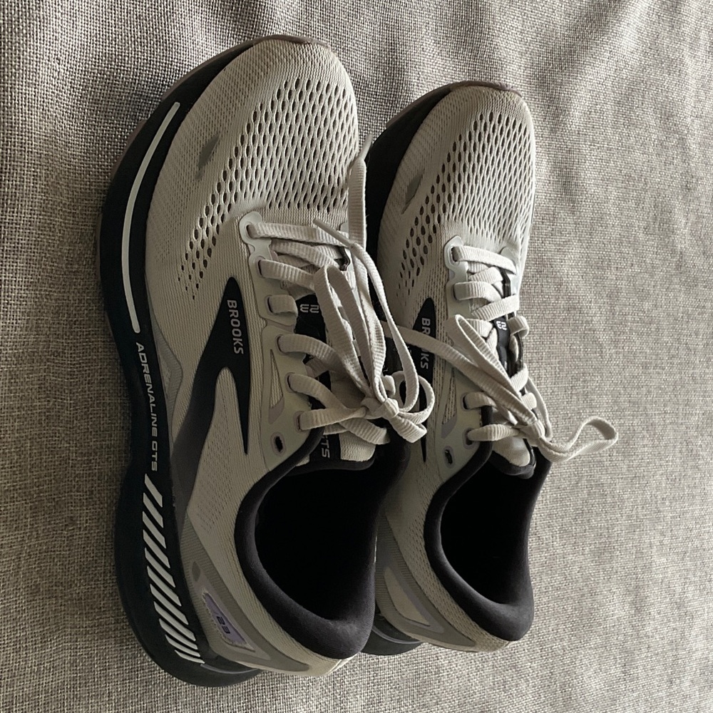 Brooks Athletic Shoes in Gray and Black - Picture 4 of 16